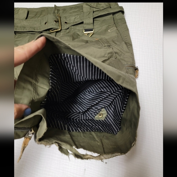 Oakley ski/snowboard pants - Picture 4 of 16